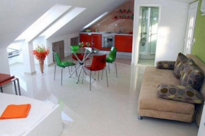 Just by the Sea Apartments- Studio Apartment with Terrace and Sea View Modern Loft